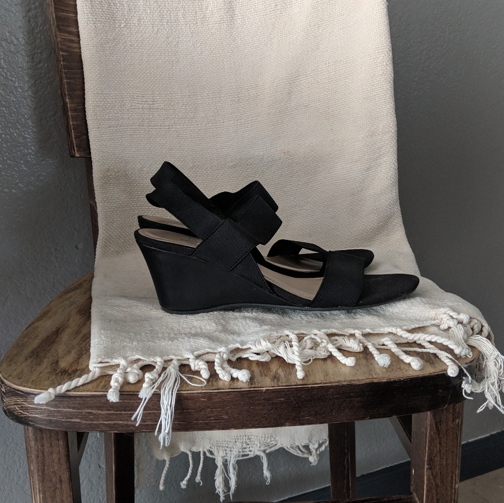 Impo stretch shoes
